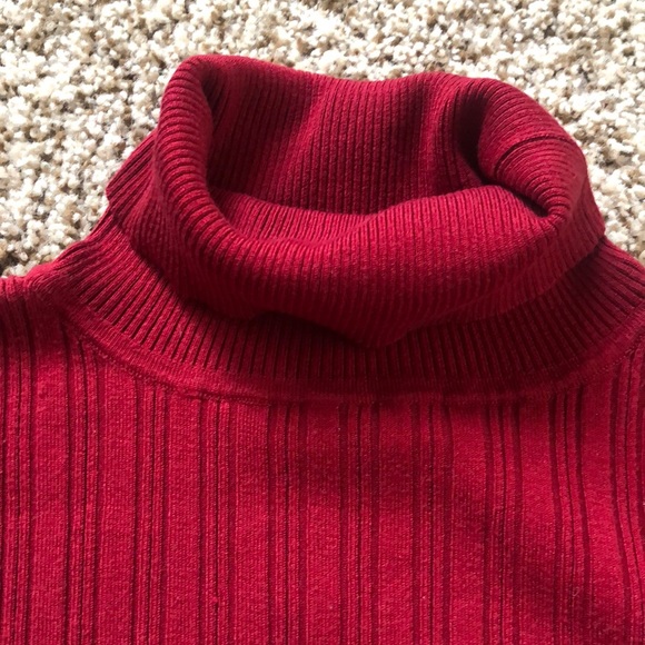 i.e. Petite Women’s XL Red Sweater - Picture 5 of 9